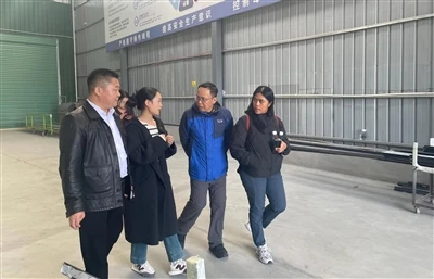 I clienti filippini visitano la nostra fabbrica per-ispezioni in loco e oppor...